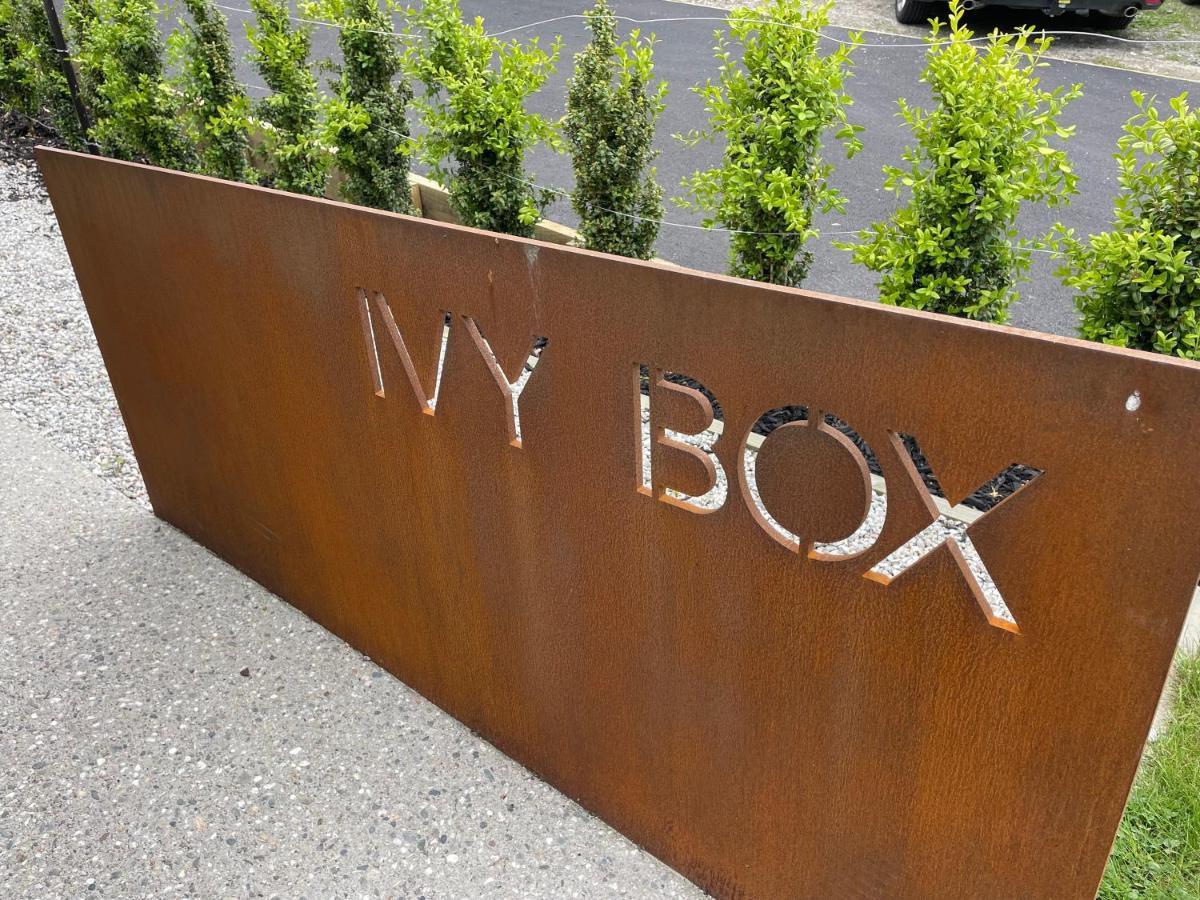 The Ivy Box Apartment Queenstown Bagian luar foto